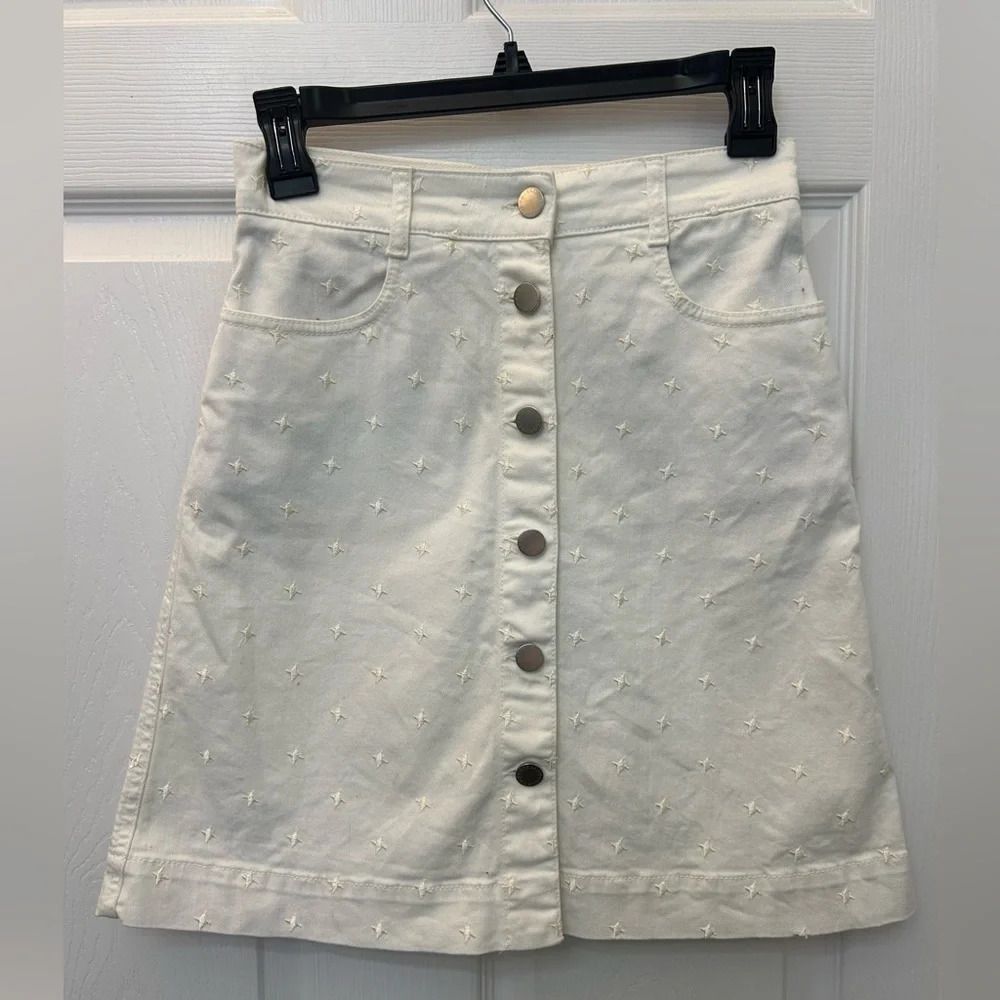 ! stella mccartney EMBELLISHED BUTTON-FRONT A-LINE SKIRT IN SNOW - Picture 4 of 12